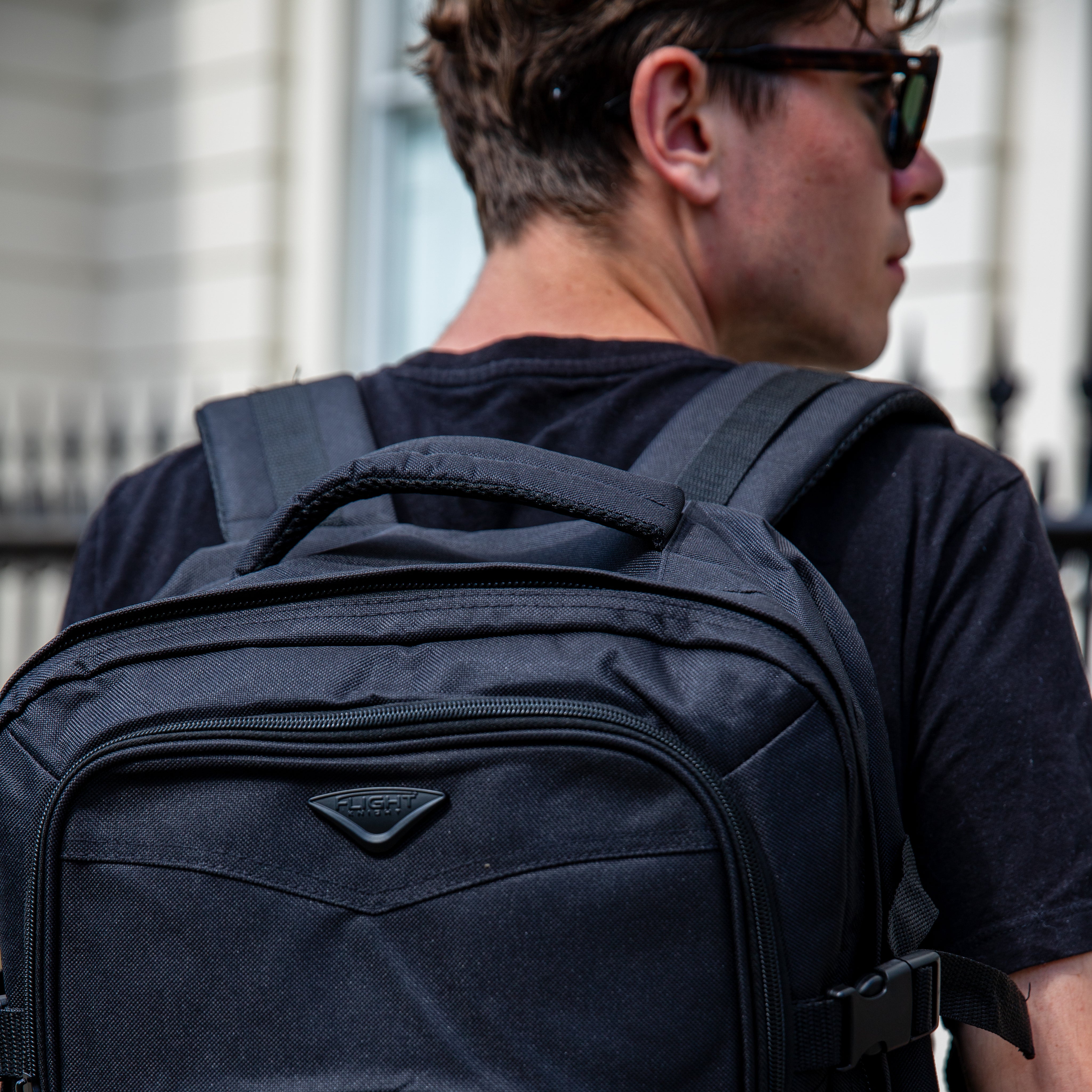 PADDED SHOULDER STRAPS