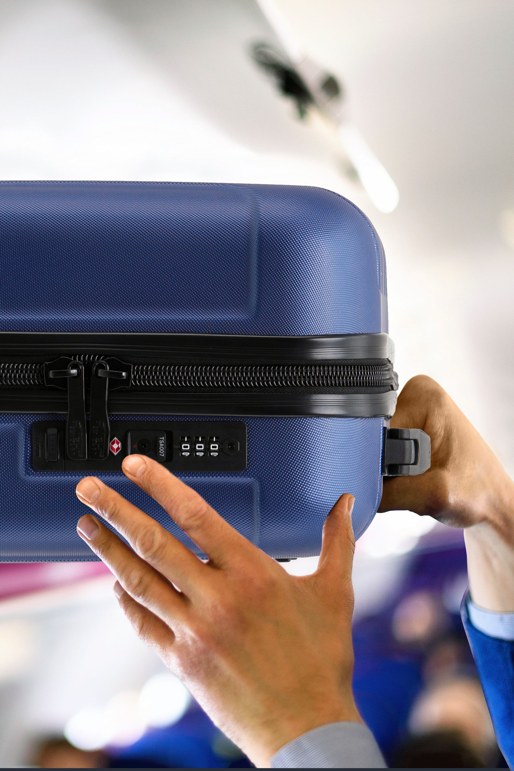 45x36x20cm CURVE Cabin Carry on Case